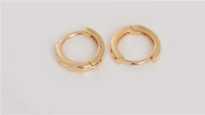 سعر جرام الذهب عيار 21 يستقر اليوم عند مستويات السوق المحلية بعد تقلبات متقاربة